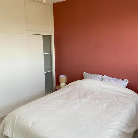 Apartment 2 Face Au Metro Et Parking Gratuit *